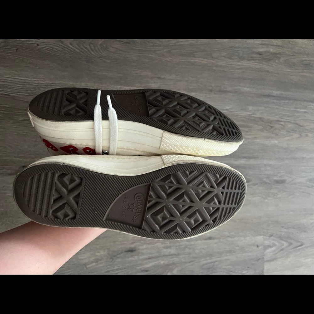 Comme des Garcons PLAY White and Red Sneakers - Picture 2 of 9